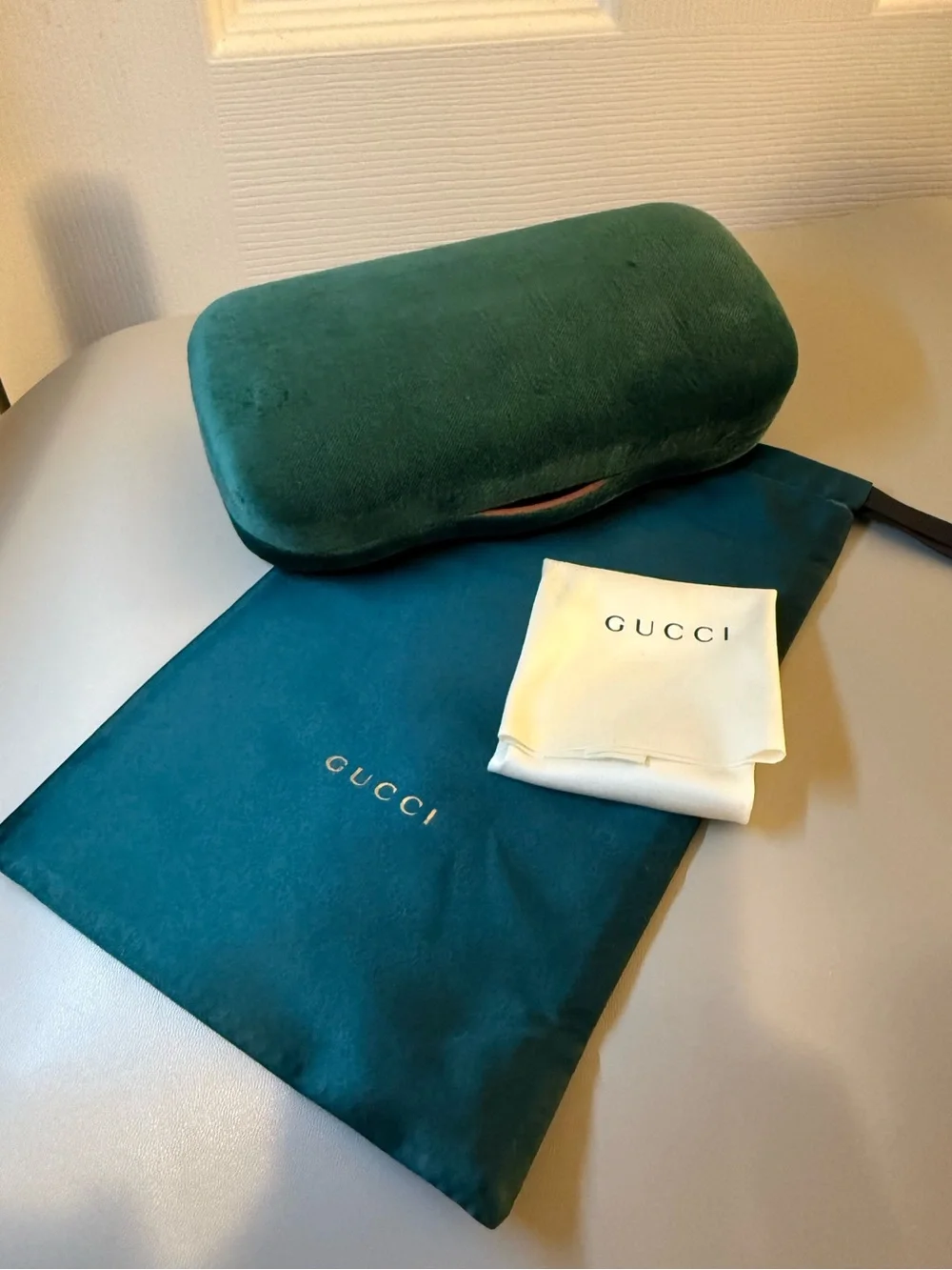 Gucci Green Velvet Eyeglasses Sunglasses Case Dust Bag & Cleaning Cloth 🖤